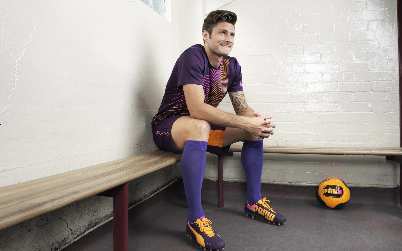 罗马诺爆料,国米与巴萨再度磋商,坎塞洛转会进程重启